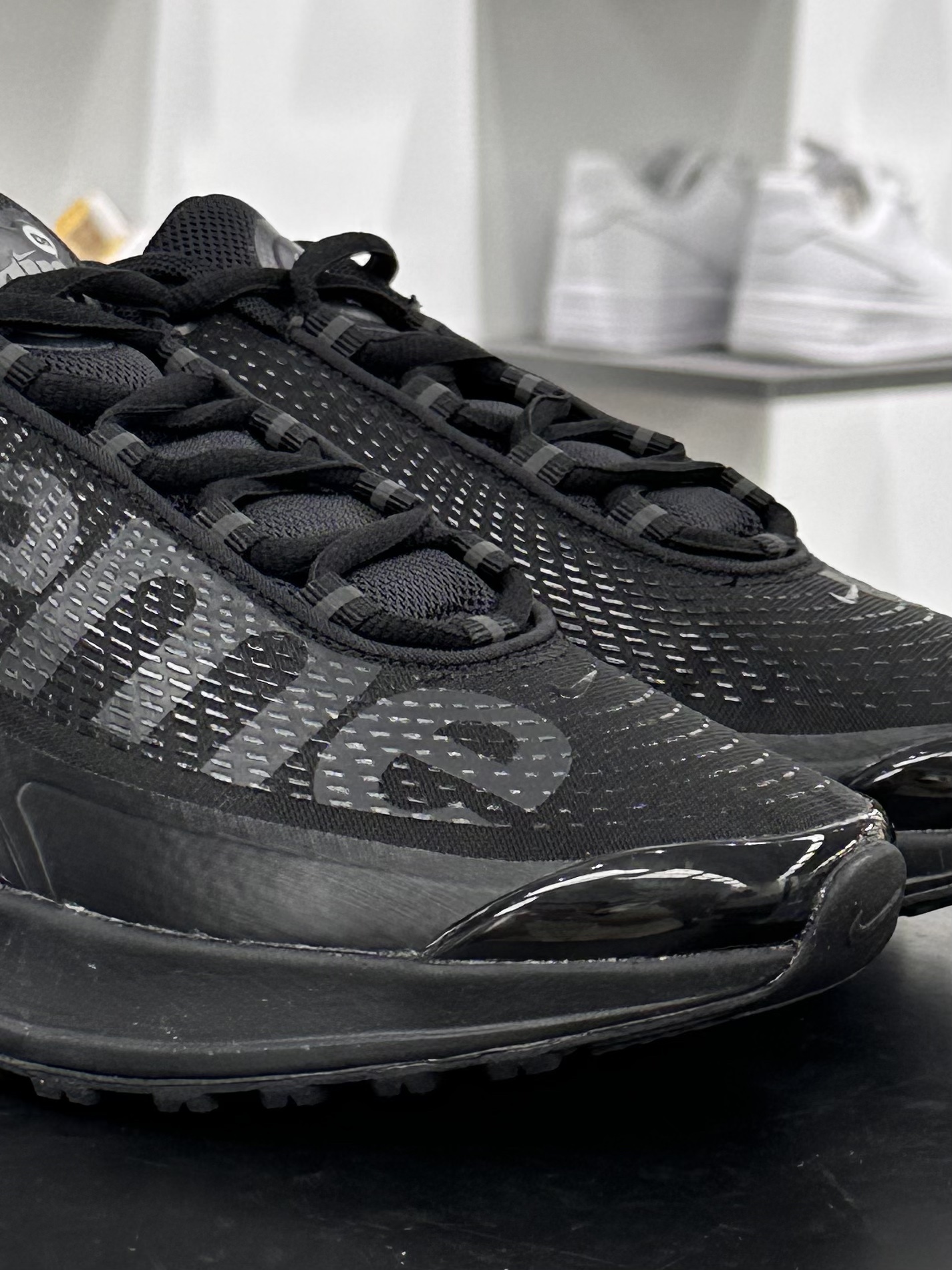 至高Supreme x Nike Air Max DN”Black”DN系列低帮慢跑鞋“联名Sup黑武士反光”FZ4044-001