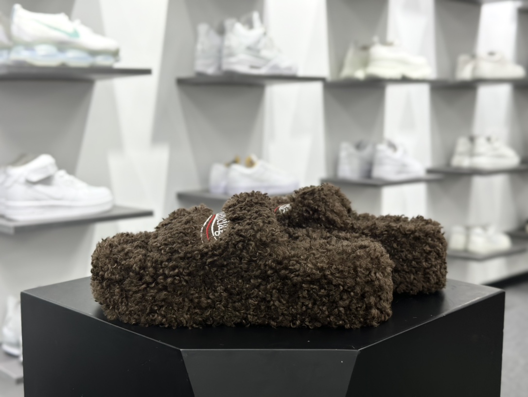 Balenciaga巴黎世家 Logo Pool Furry Slide毛茸茸复古厚底冬季拖鞋“羊绒棕色白红LOGO”654261W2DO16596