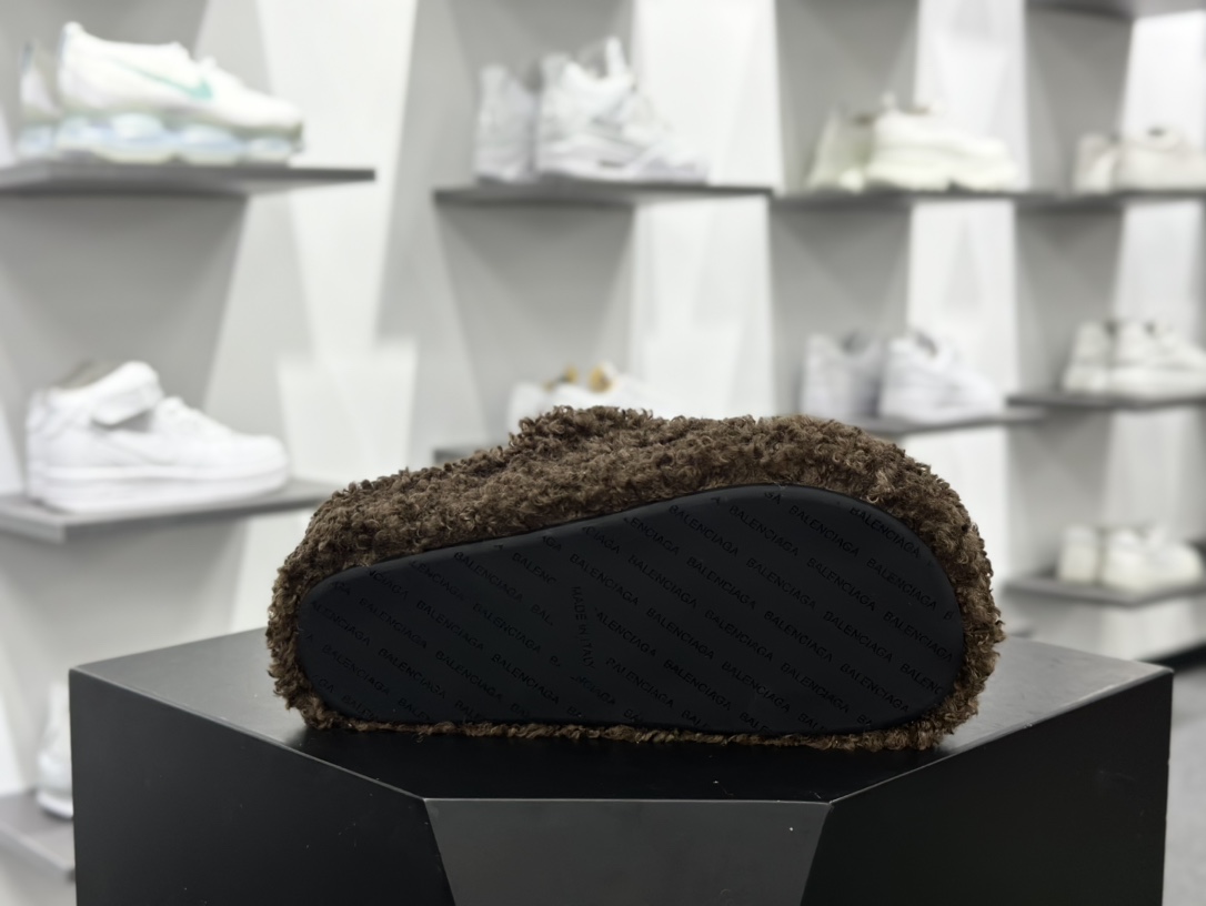 Balenciaga巴黎世家 Logo Pool Furry Slide毛茸茸复古厚底冬季拖鞋“羊绒棕色白红LOGO”654261W2DO16596