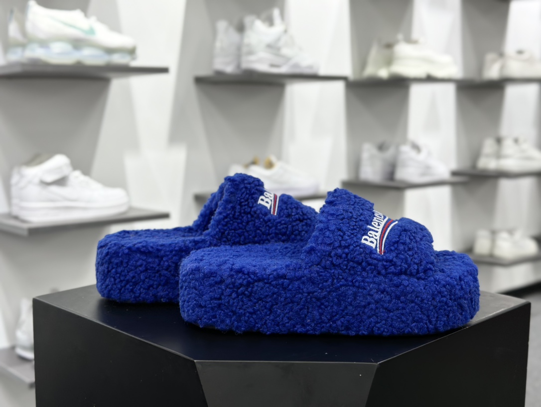 Balenciaga巴黎世家 Logo Pool Furry Slide毛茸茸系列毛绒厚底冬季拖鞋“羊绒宝蓝色白红LOGO”654261W2DO16596