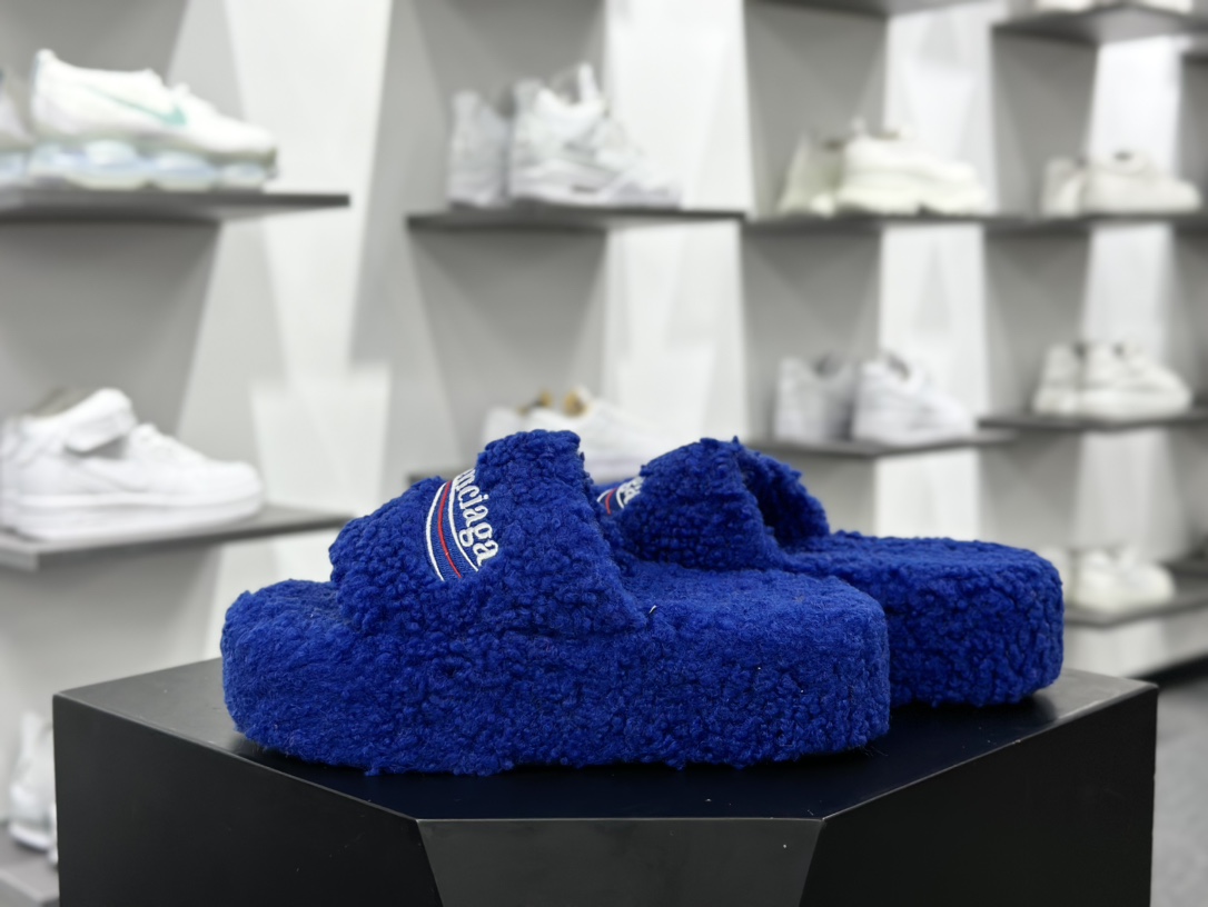 Balenciaga巴黎世家 Logo Pool Furry Slide毛茸茸系列毛绒厚底冬季拖鞋“羊绒宝蓝色白红LOGO”654261W2DO16596