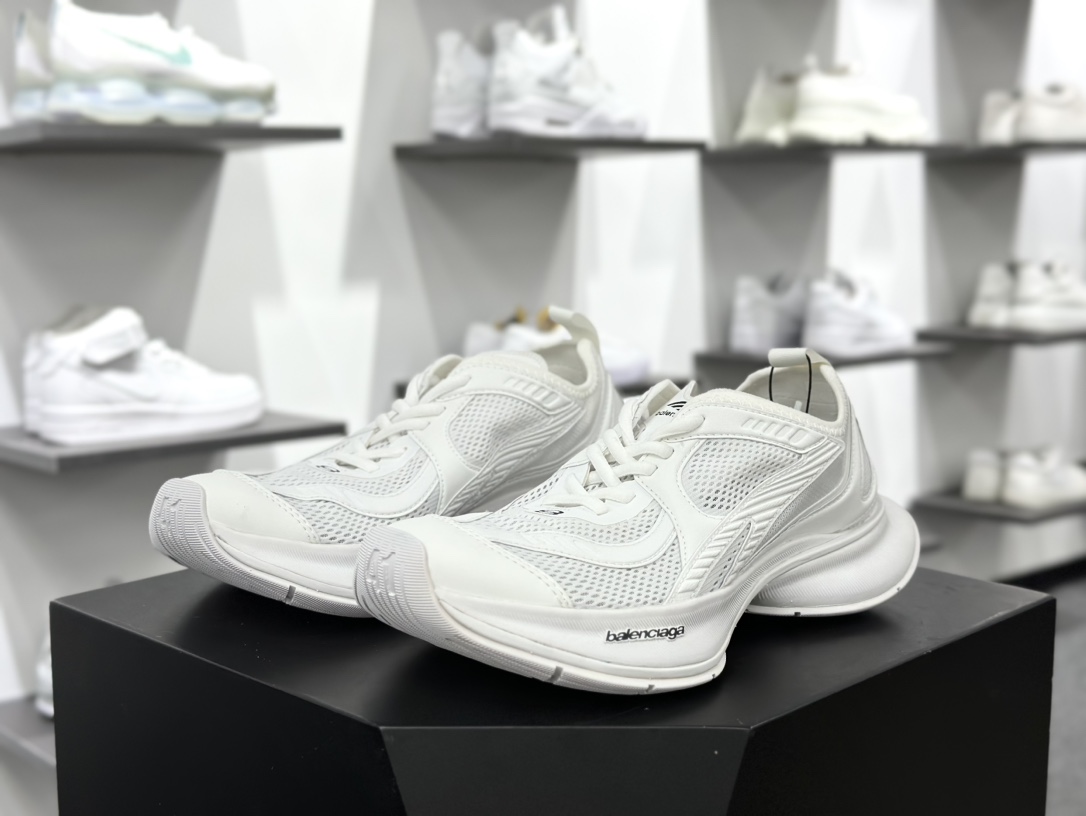 巴黎世家BALENCIAGA Circuit Sneakers 环道系列低帮复古阔型慢跑鞋“网织武士白黑LOGO”793945 WFLGY 9000