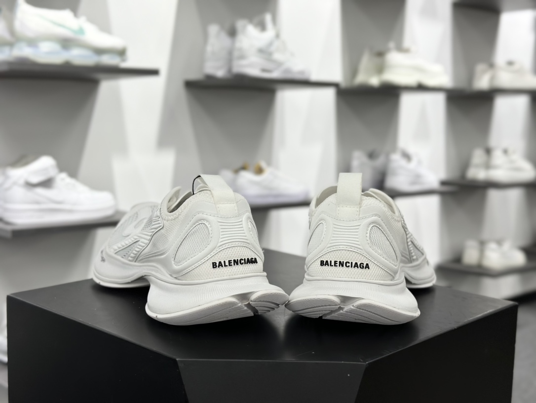 巴黎世家BALENCIAGA Circuit Sneakers 环道系列低帮复古阔型慢跑鞋“网织武士白黑LOGO”793945 WFLGY 9000