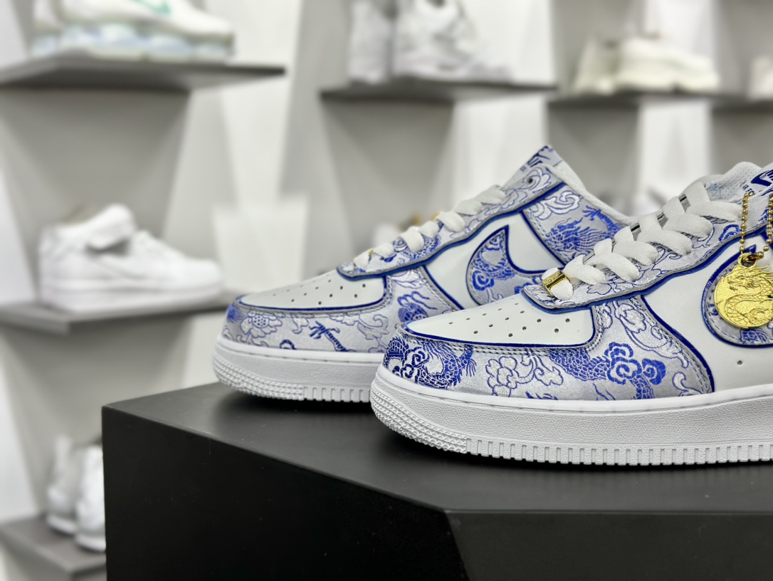 耐克Nike Air Force 1’07 Low ”Year of the Dragon”空军一号经典低帮板鞋“白蓝丝绸飞龙”CW2288-201