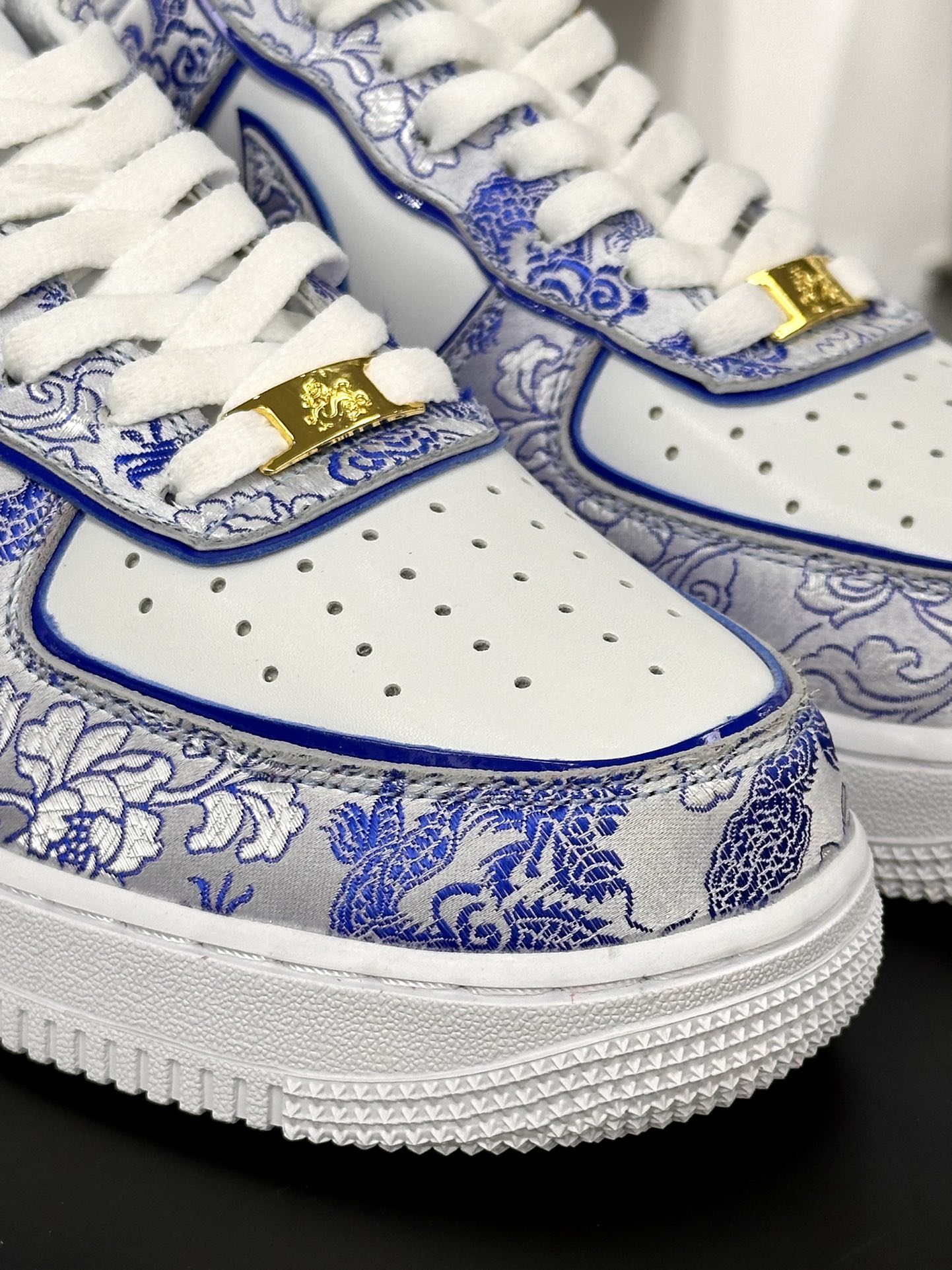 耐克Nike Air Force 1’07 Low ”Year of the Dragon”空军一号经典低帮板鞋“白蓝丝绸飞龙”CW2288-201