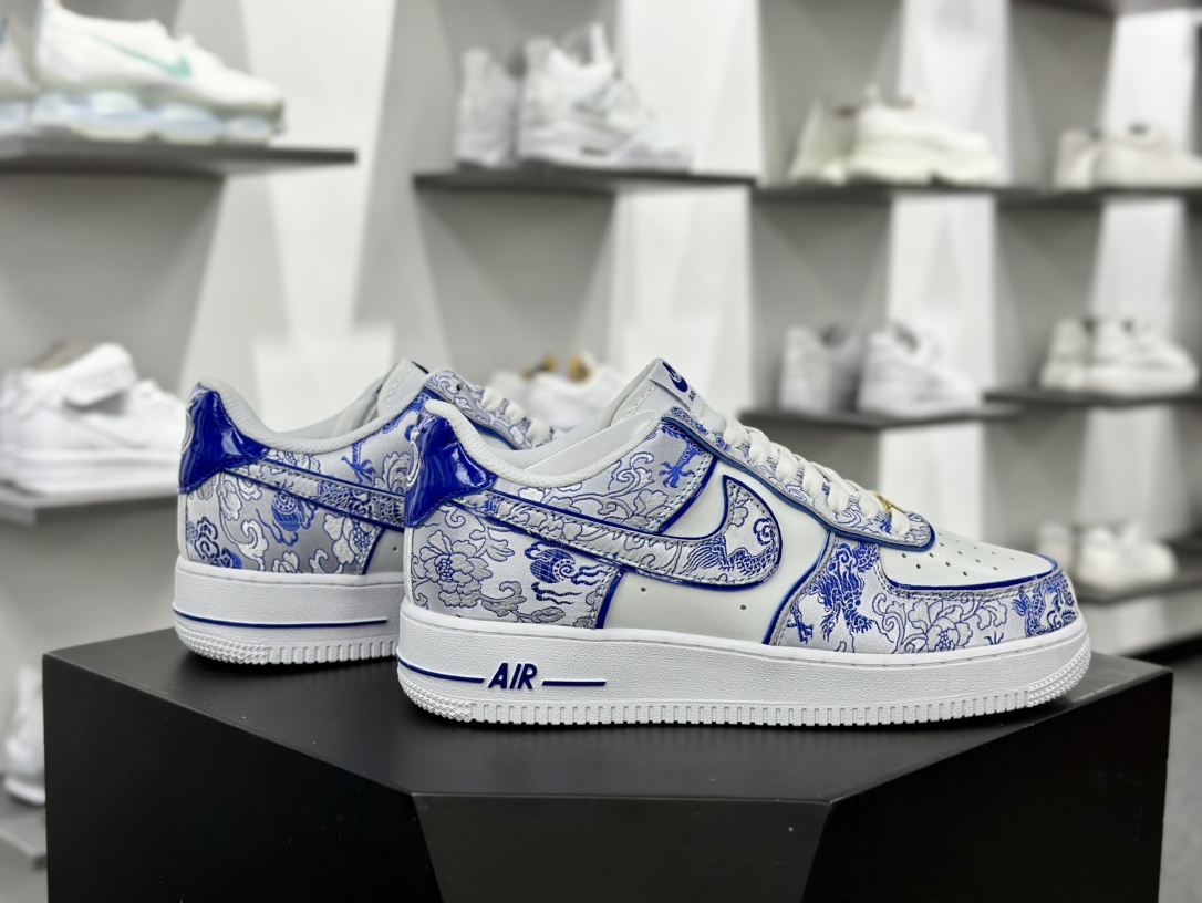 耐克Nike Air Force 1’07 Low ”Year of the Dragon”空军一号经典低帮板鞋“白蓝丝绸飞龙”CW2288-201