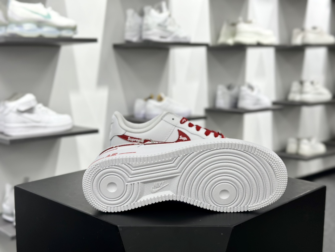 Supreme x Nike Air Force 1'07 Low”White Red”空军一号经典低帮板鞋“Sup联名白红印面钩子”CU9225-101