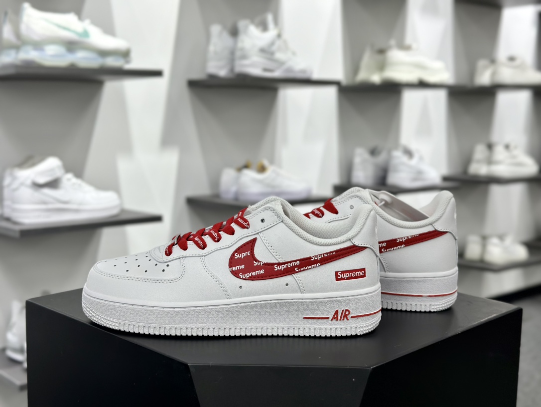 Supreme x Nike Air Force 1'07 Low”White Red”空军一号经典低帮板鞋“Sup联名白红印面钩子”CU9225-101