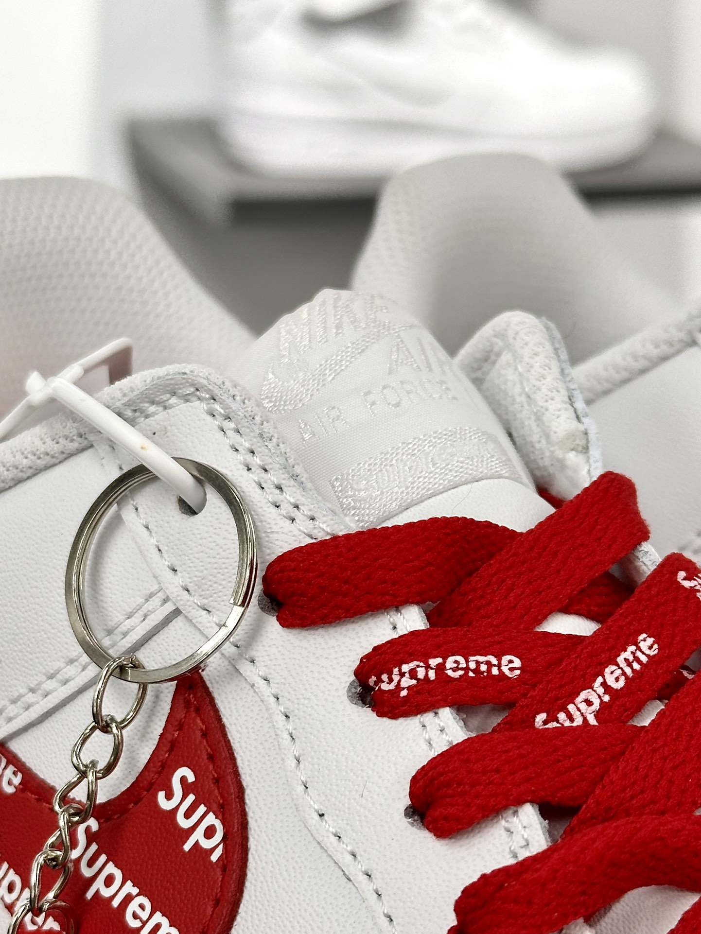 Supreme x Nike Air Force 1'07 Low”White Red”空军一号经典低帮板鞋“Sup联名白红印面钩子”CU9225-101