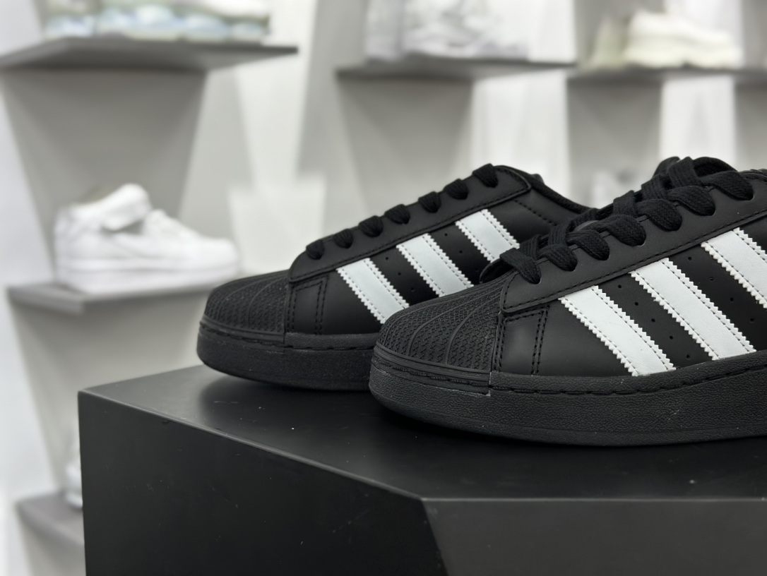 Adidas Originals Superstar XLG 贝壳头系列低帮板鞋“皮革武士黑白LOGO”IG9777