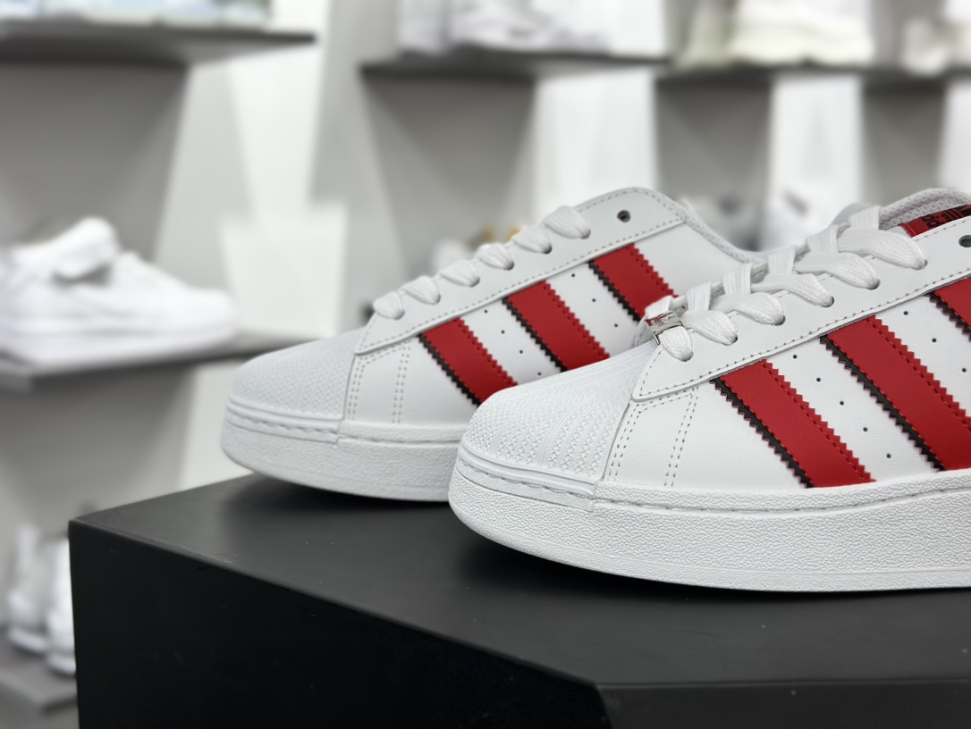 三叶草Adidas Originals Superstar XLG 贝壳头系列低帮运动板鞋“皮革白红黑字母LOGO”IF6144