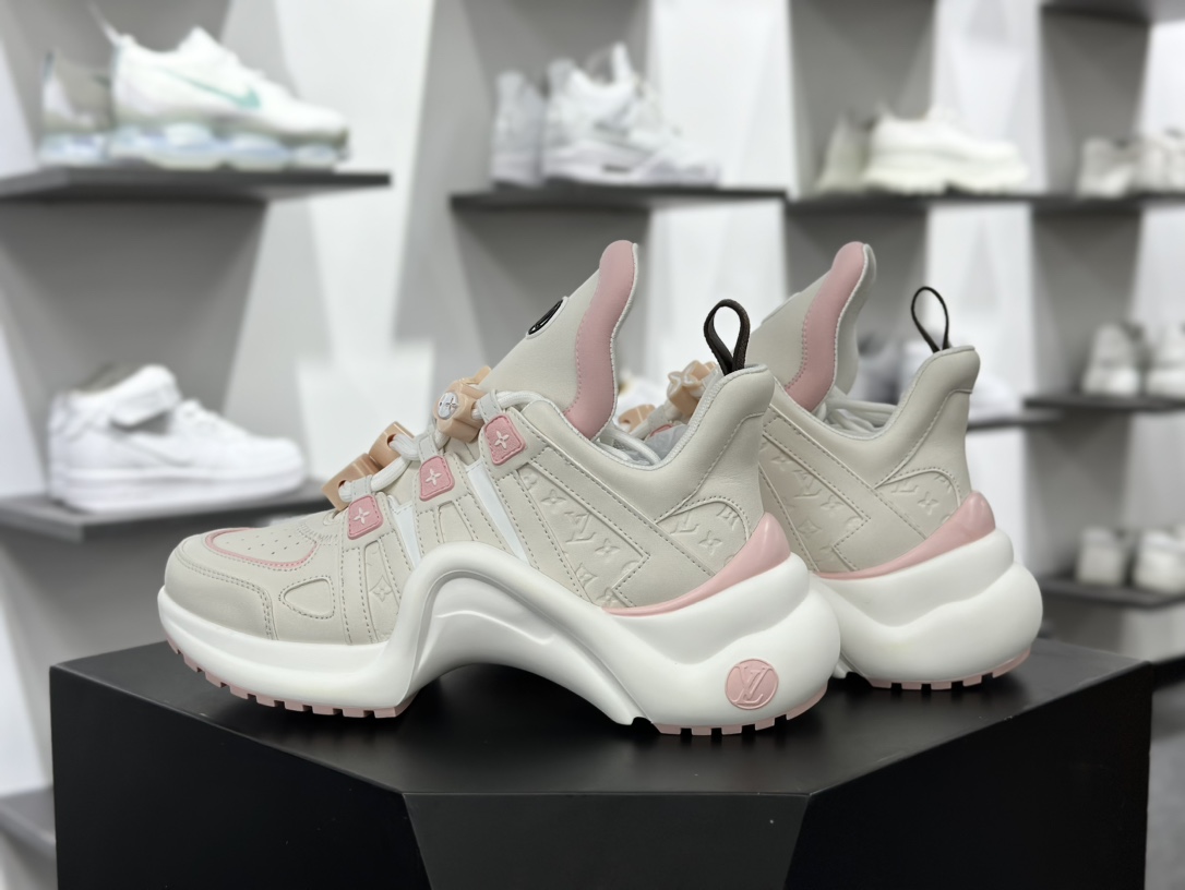 女LV路易威登Louis Vuitton Archlight Sneakers 探视弓型舞蹈复古老爹风休闲运动鞋“米白浅粉压纹LV老花串珠”1AD283