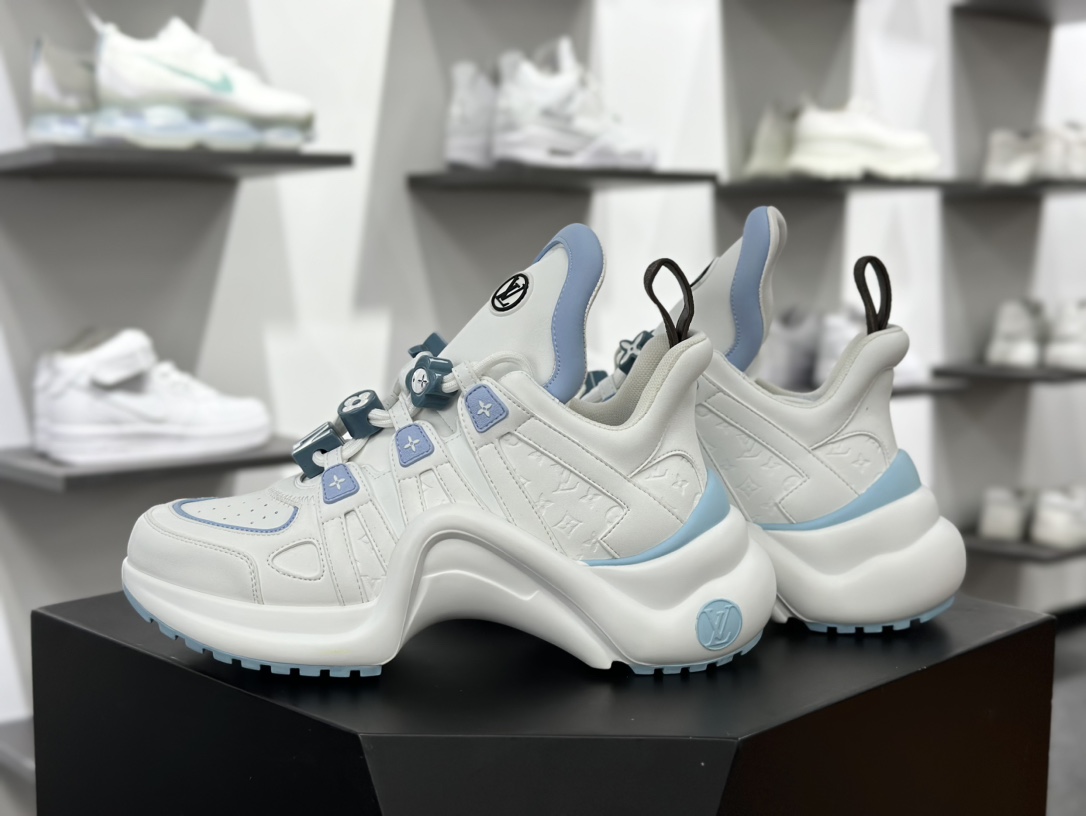 LV路易威登Louis Vuitton Archlight Sneakers 探视系列低帮运动鞋“白浅蓝压纹LV老花串珠”1AD28H