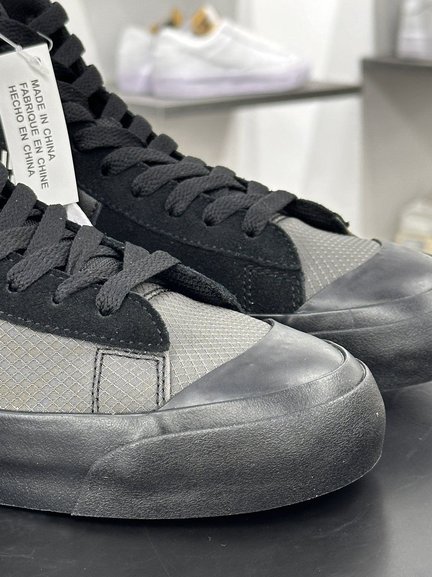 Off-White x Nike Blazer Mid Spooky”Grim Reepers”开拓者经典中帮百搭硫化休闲运动板鞋“OW联名死神炭黑白”AA3832-001