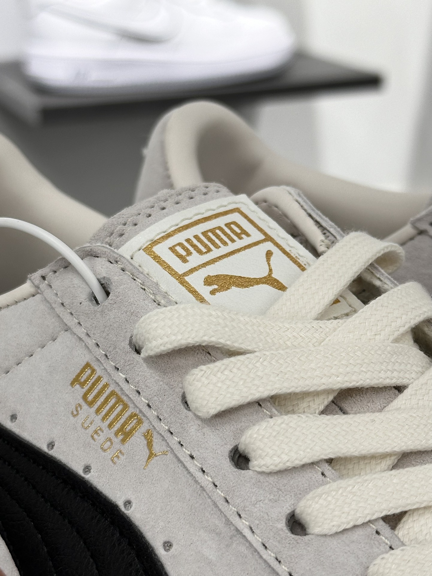 彪马PUMA Suede Platform Women's二代松糕复古休闲运动百搭显高板鞋“浅灰黑胶黄底金LOGO”363559-01