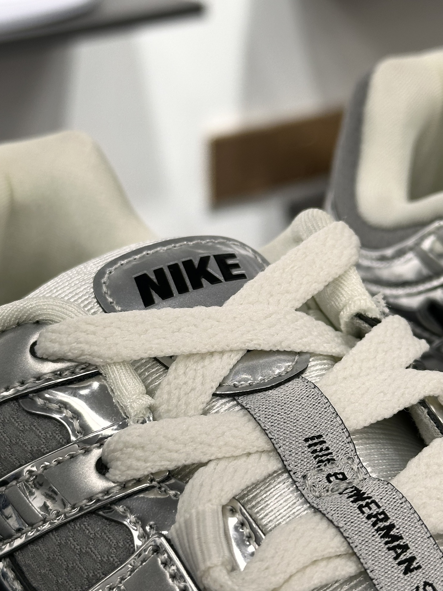 耐克Nike P-6000 Premium”Flat Pewter Light Iron ”系列低帮慢跑鞋 “金属液态银黑”CN0149-001