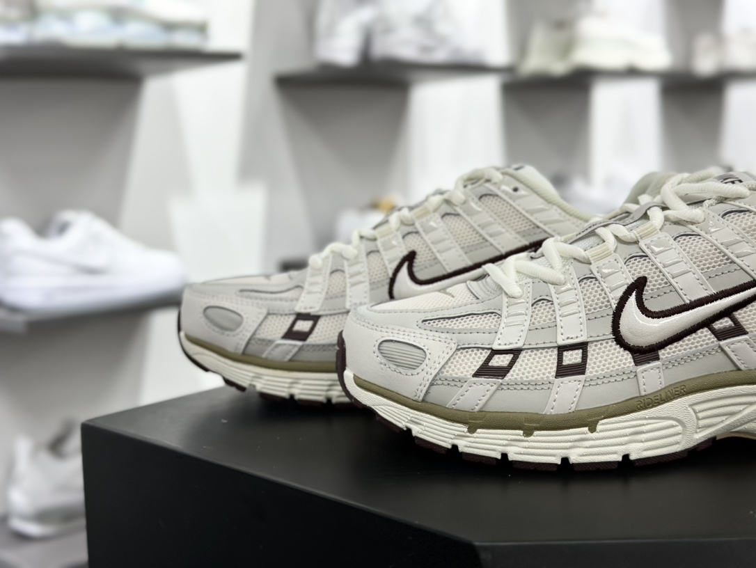 耐克Nike P-6000 Premium”Flat Pewter Light Iron ”系列低帮慢跑鞋 “米白酒红乌龙卡其”HF0728-201