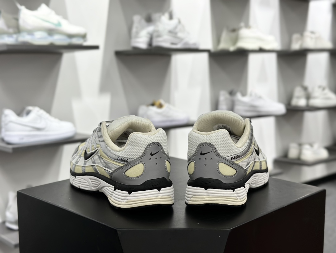 耐克Nike P-6000 Premium”Flat Pewter Light Iron ”系列低帮慢跑鞋 “奶白銀椰奶色”FV6603-100