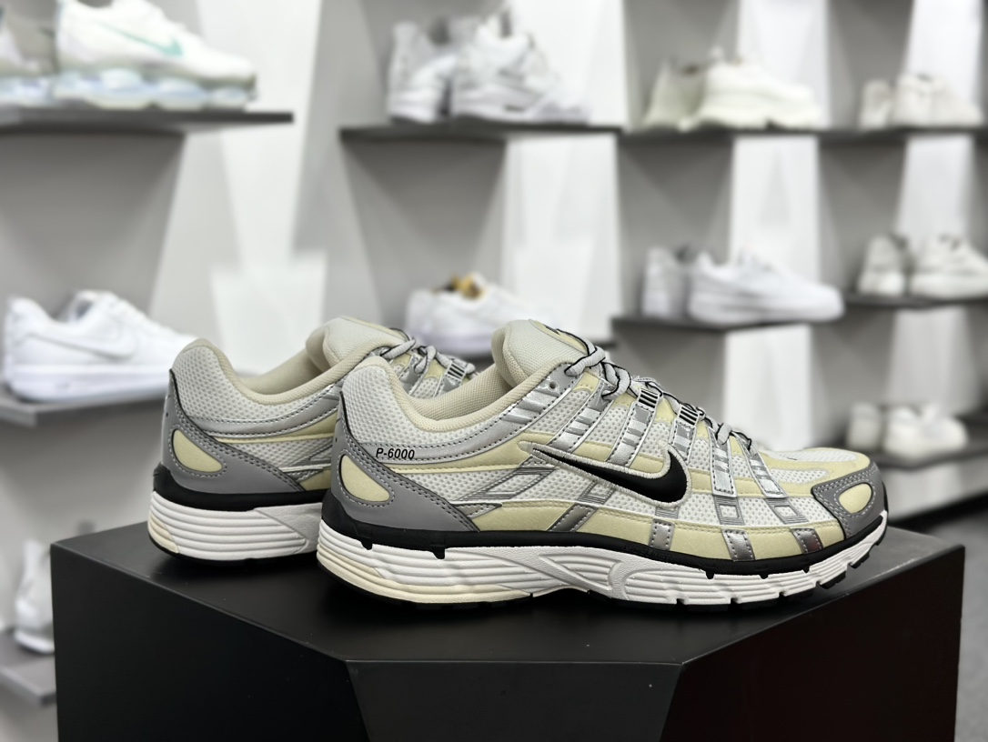 耐克Nike P-6000 Premium”Flat Pewter Light Iron ”系列低帮慢跑鞋 “奶白銀椰奶色”FV6603-100