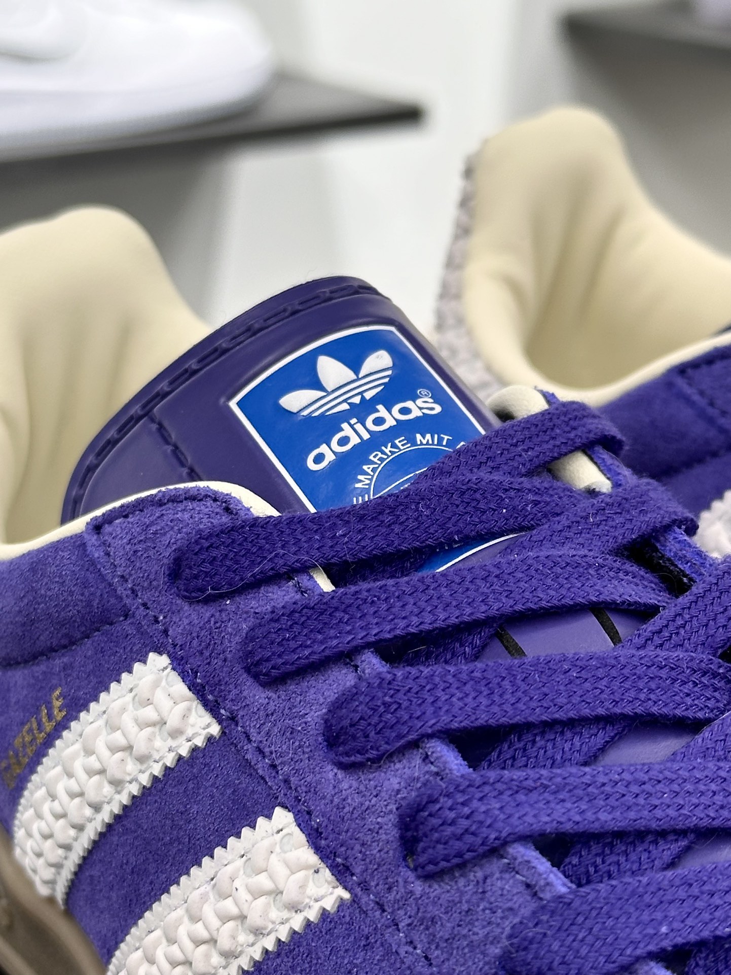 阿迪达斯Adidas Originals Handball SPZL 手球运动员板鞋“翻毛翻毛罗兰紫焦糖底”IF1806