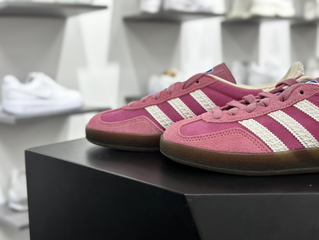 阿迪达斯Adidas Originals Handball SPZL 手球运动员系列板鞋“翻毛树莓粉白焦糖底”IF1809