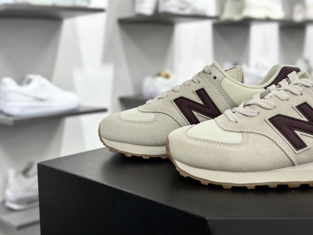 NB新百伦New Balance ML574系列低帮经典复古休闲运动慢跑鞋“翻毛浅灰白酒红”WL574RCF