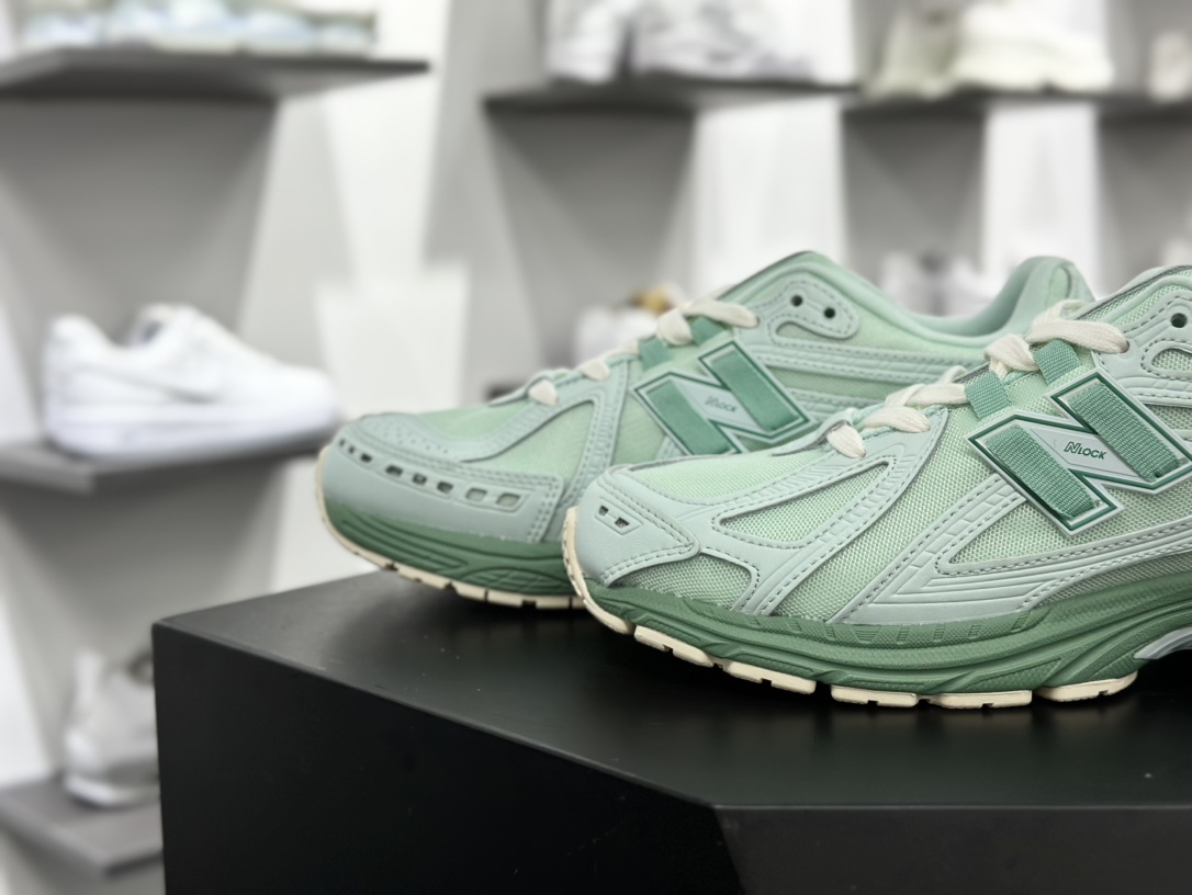 NB新百伦New Balance M1906R”Pastel Pack”系列低帮复古老爹风休闲运动慢跑鞋“浅玉绿”M1906RZC