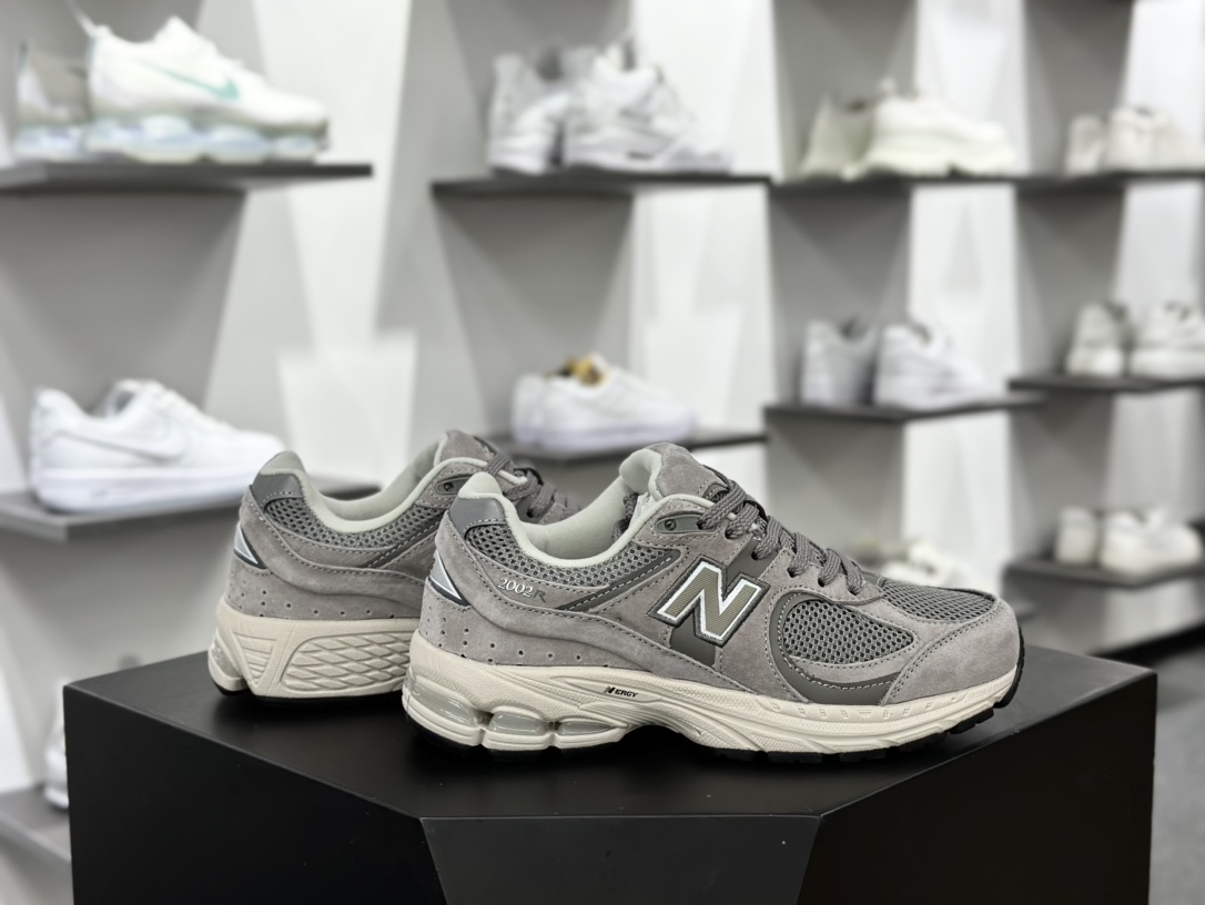 新百伦New Balance 2002R系列低帮复古老爹风休闲运动慢跑鞋“麂皮深灰白米”ML2002RC