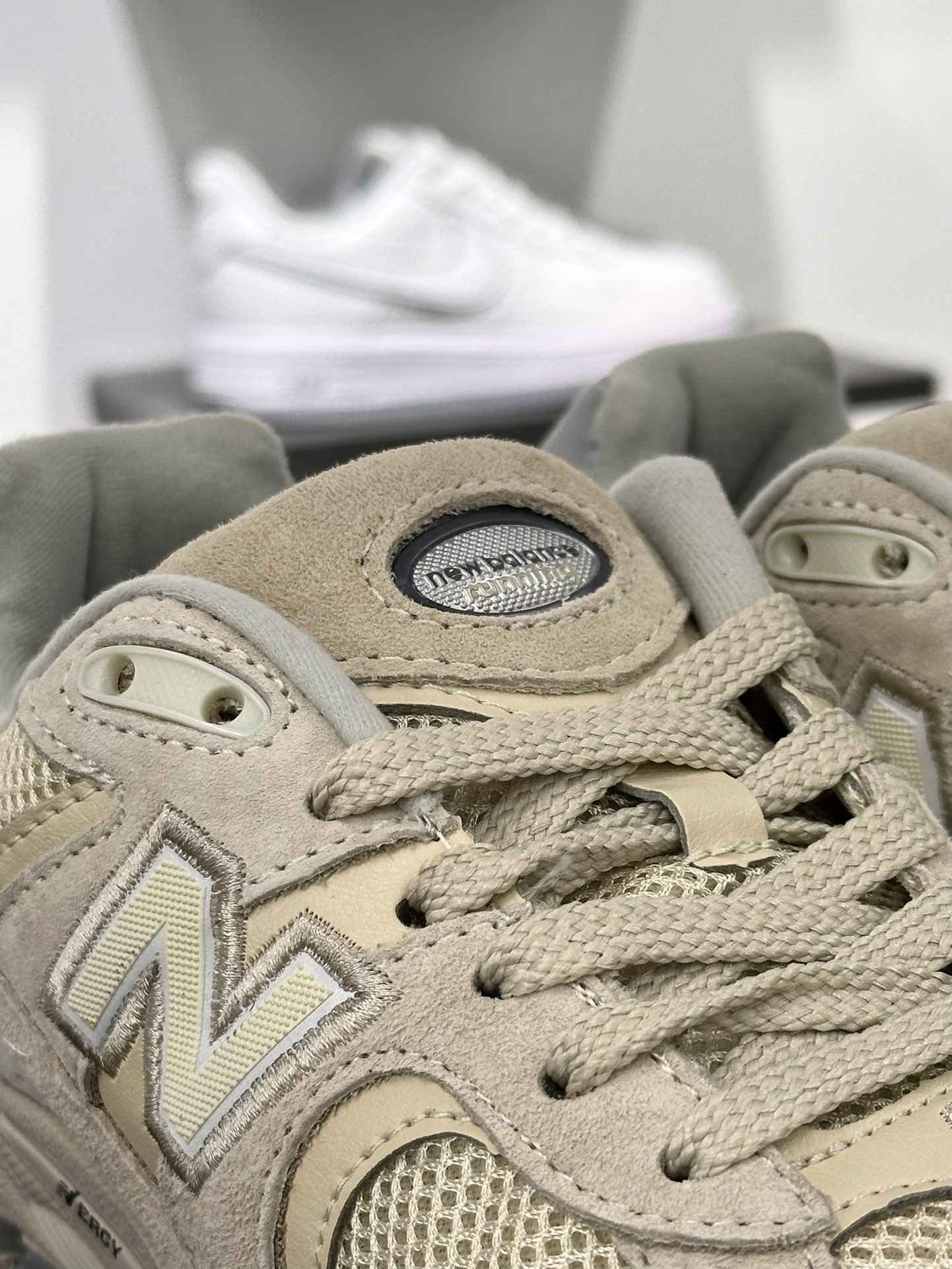 NB新百伦New Balance 2002R”Grey”系列低帮复古老爹风休闲慢跑鞋“麂皮元祖灰深灰白”M2002RST