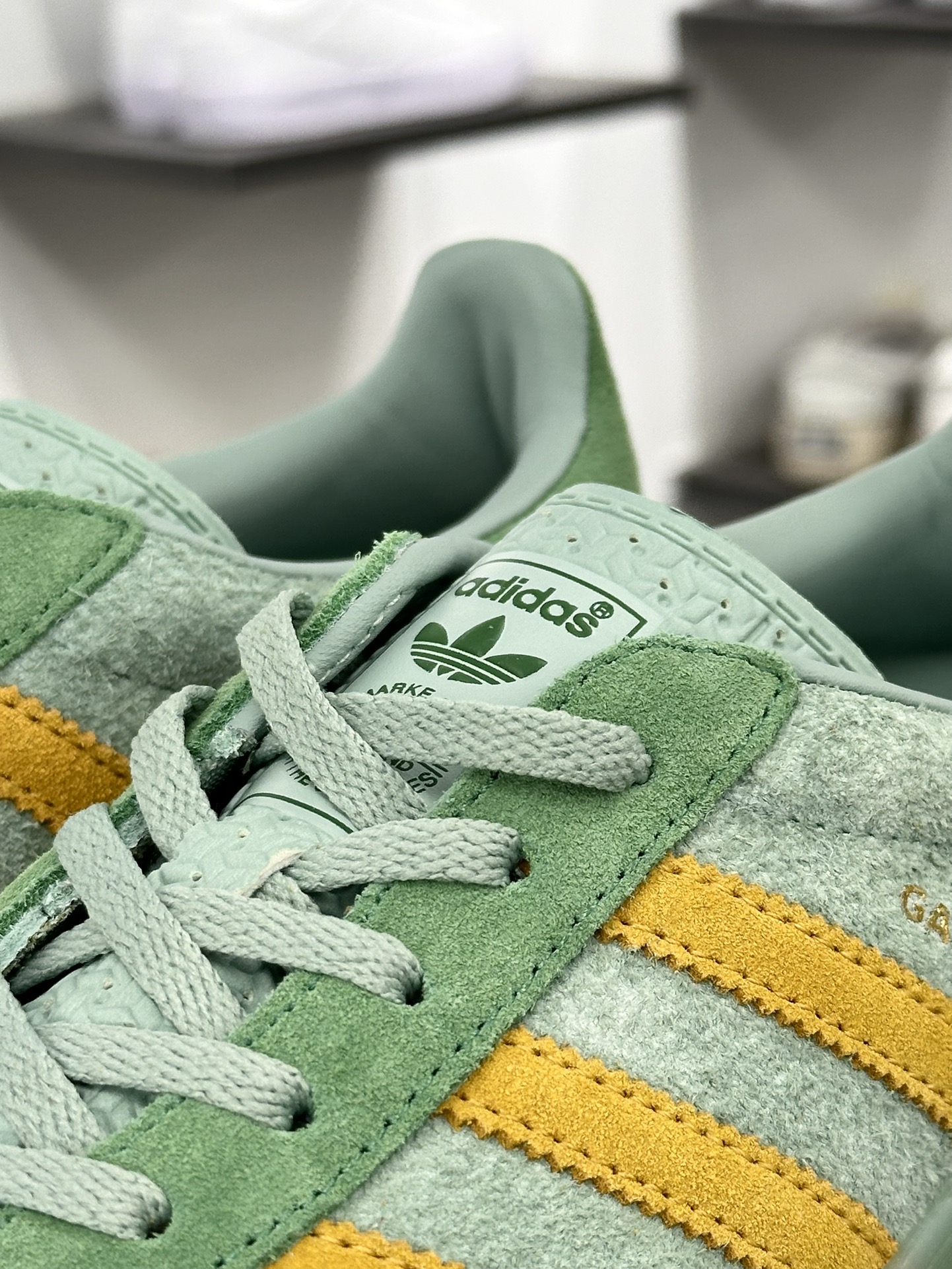 阿迪达斯Adidas Gazelle Indoor Trainers 羚羊内训系列低帮板鞋“西瓜绿薄荷果冻底”IG6783