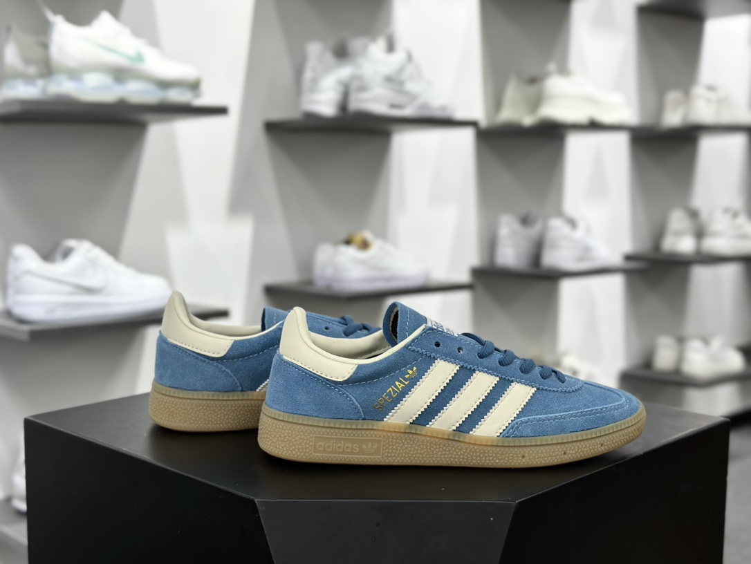 阿迪达斯Adidas Originals Handball SPZL 手球运动员系列百搭休闲运动板鞋“翻毛蓝白奶白焦糖底”IG6194