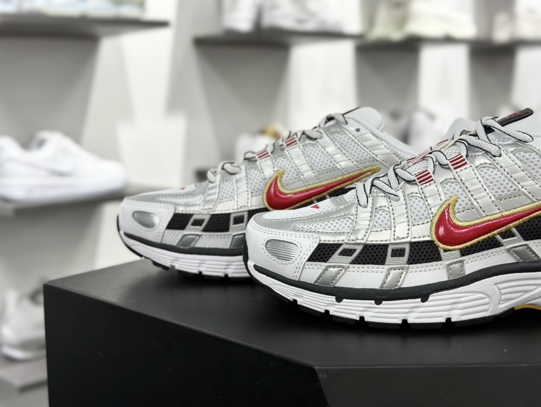 耐克Nike P-6000 Premium”Flat Pewter Light Iron ”系列低帮慢跑鞋 “子弹银白黑鲜红”BV1021-101