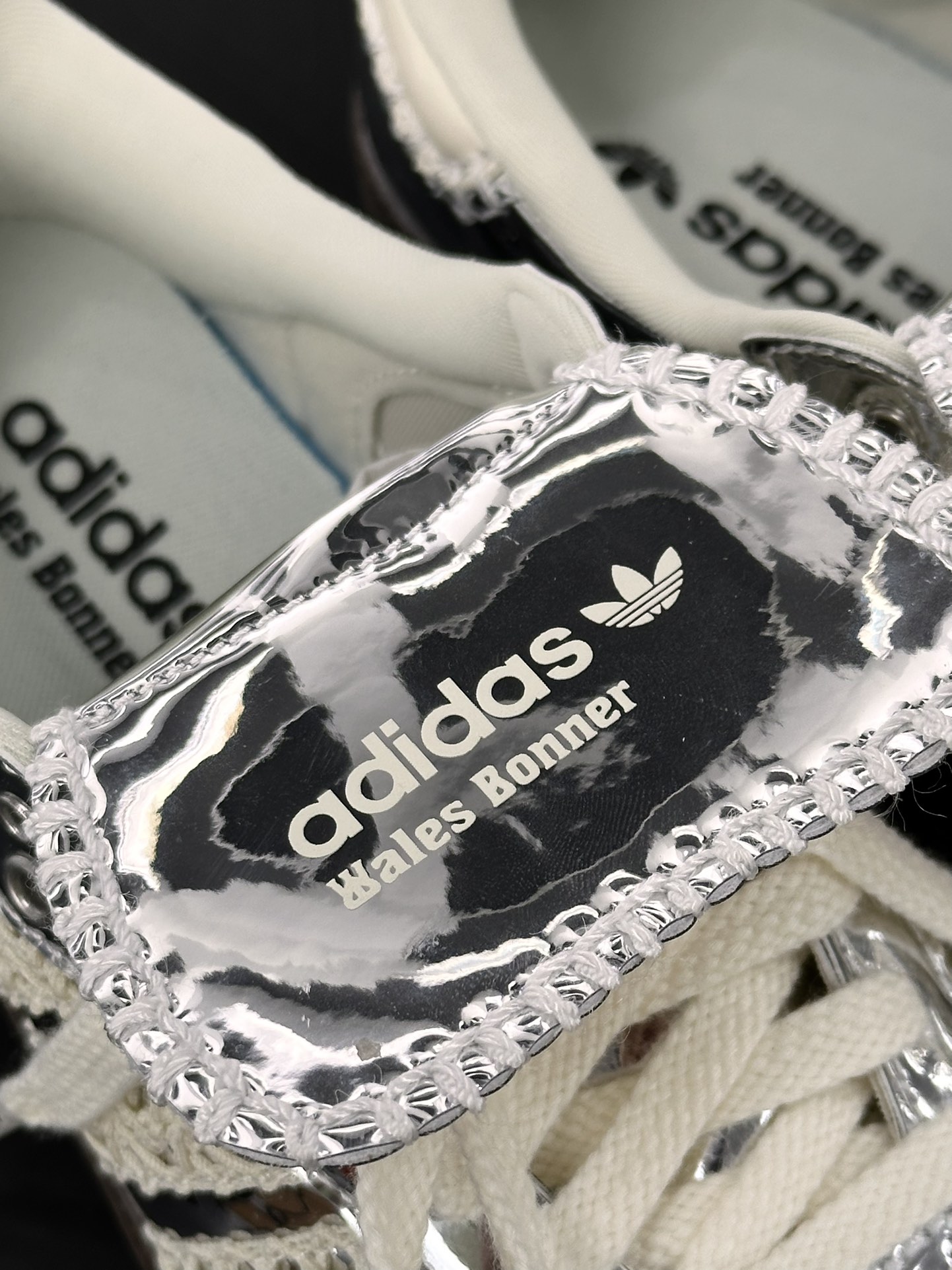 Wales Bonner x Adidas Originals Samba Classic”Pony Tonal”桑巴舞皮革板鞋“镜面银米白焦糖底”IG8181