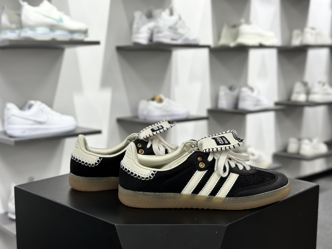 Wales Bonner x Adidas Originals Samba Classic”Pony Tonal”桑巴舞皮革板鞋“联名黑米白马毛生胶底”IE0580