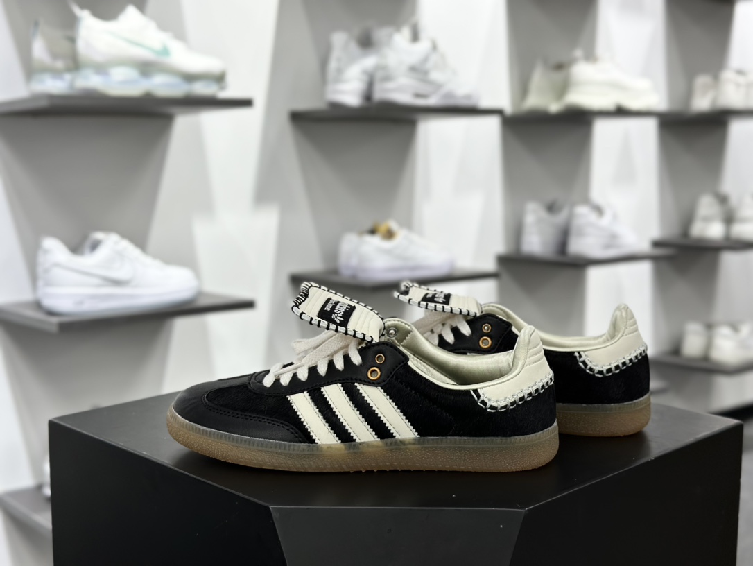 Wales Bonner x Adidas Originals Samba Classic”Pony Tonal”桑巴舞皮革板鞋“联名黑米白马毛生胶底”IE0580