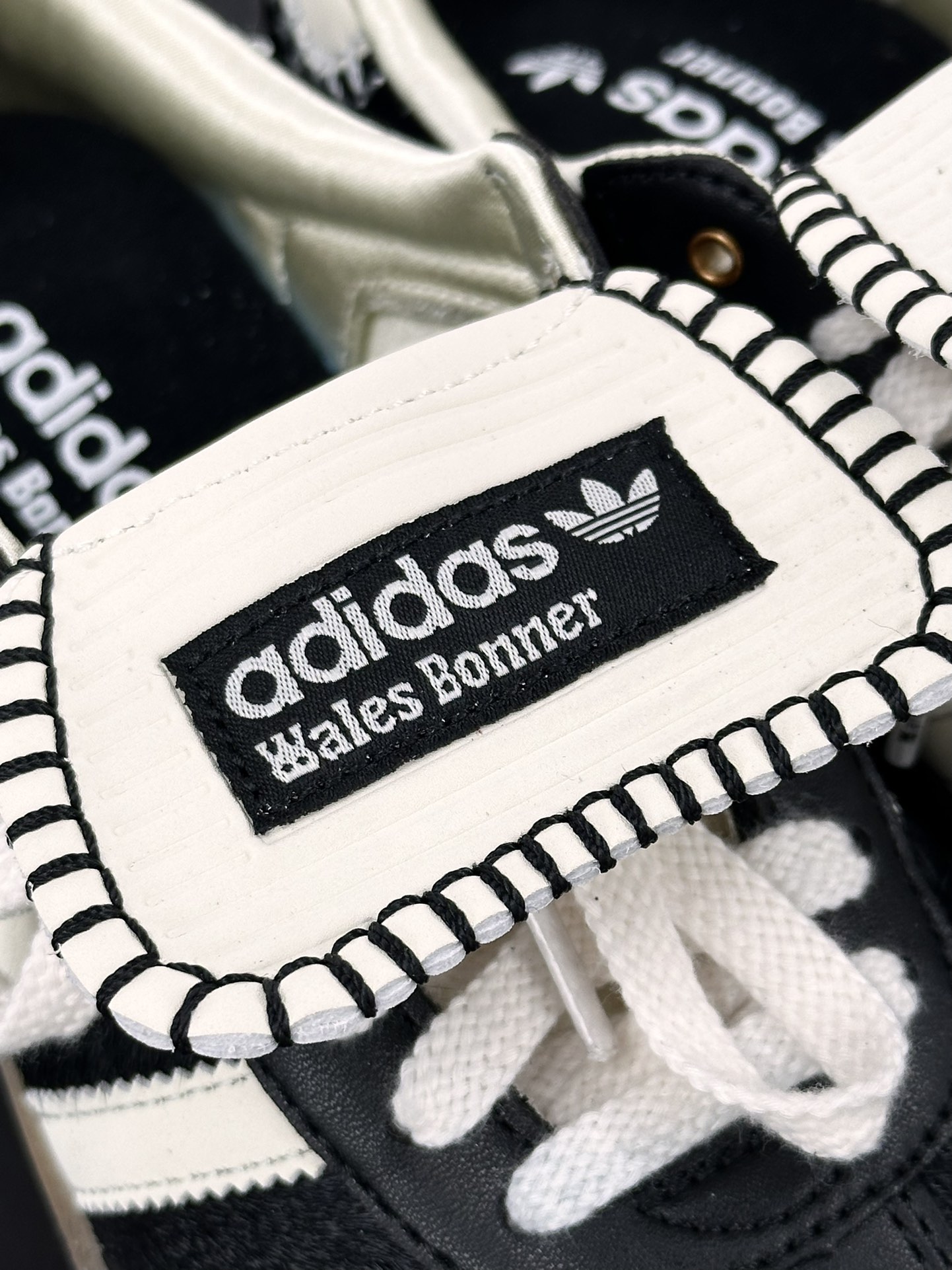 Wales Bonner x Adidas Originals Samba Classic”Pony Tonal”桑巴舞皮革板鞋“联名黑米白马毛生胶底”IE0580