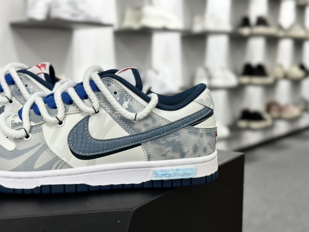 耐克Nike SB Dunk Low Lot”Silver Sea Blue Shark”扣篮系列低帮滑板板鞋“灰银蓝银海蓝鲛绑绳”DD1391-400