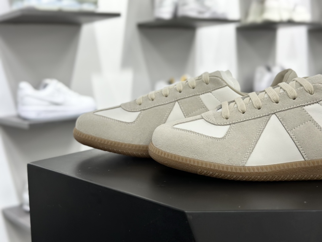 Maison Margiela 22 Classic Replica Leather Low Sneaker 经典小白板鞋“米白灰焦糖底”S57 WS0236 P1895 101