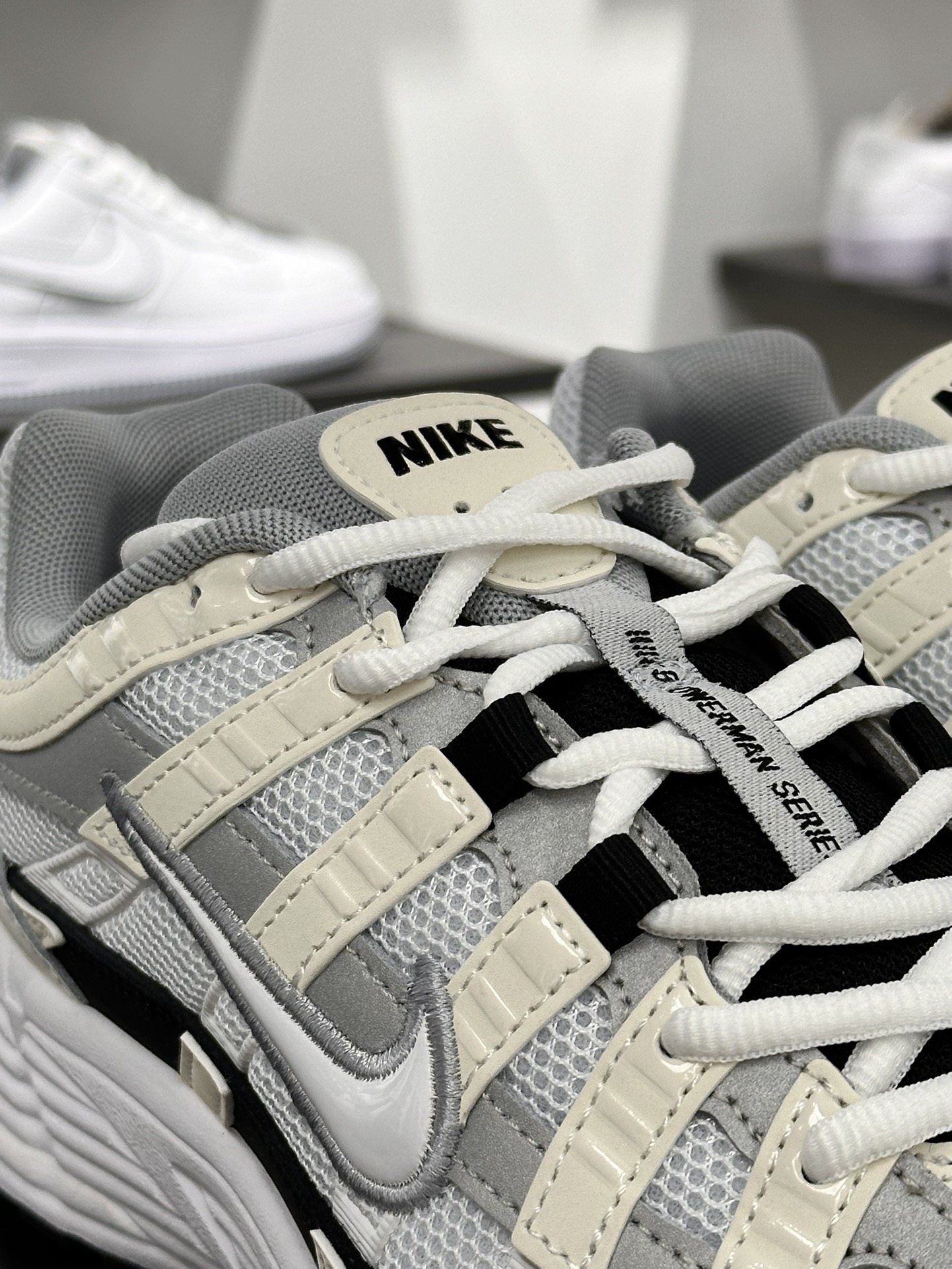 耐克Nike P-6000 Premium”Sail/Wolf Grey”系列低帮慢跑鞋“帆白黑灰”CD6404-101