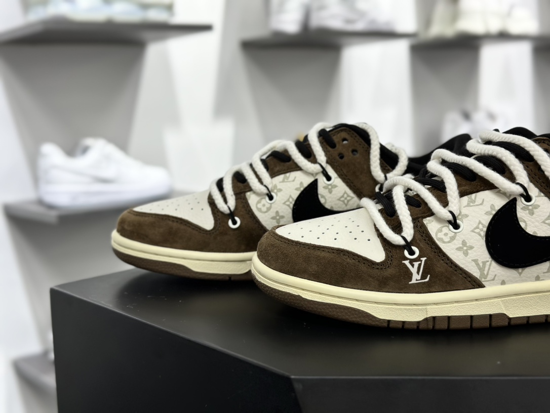 路易威登Louis Vuitton x Nike SB Dunk Low”Black/Beige/LV Monogram”扣篮滑板板鞋“巧克力棕米白夜光LV老花”FC1688-171