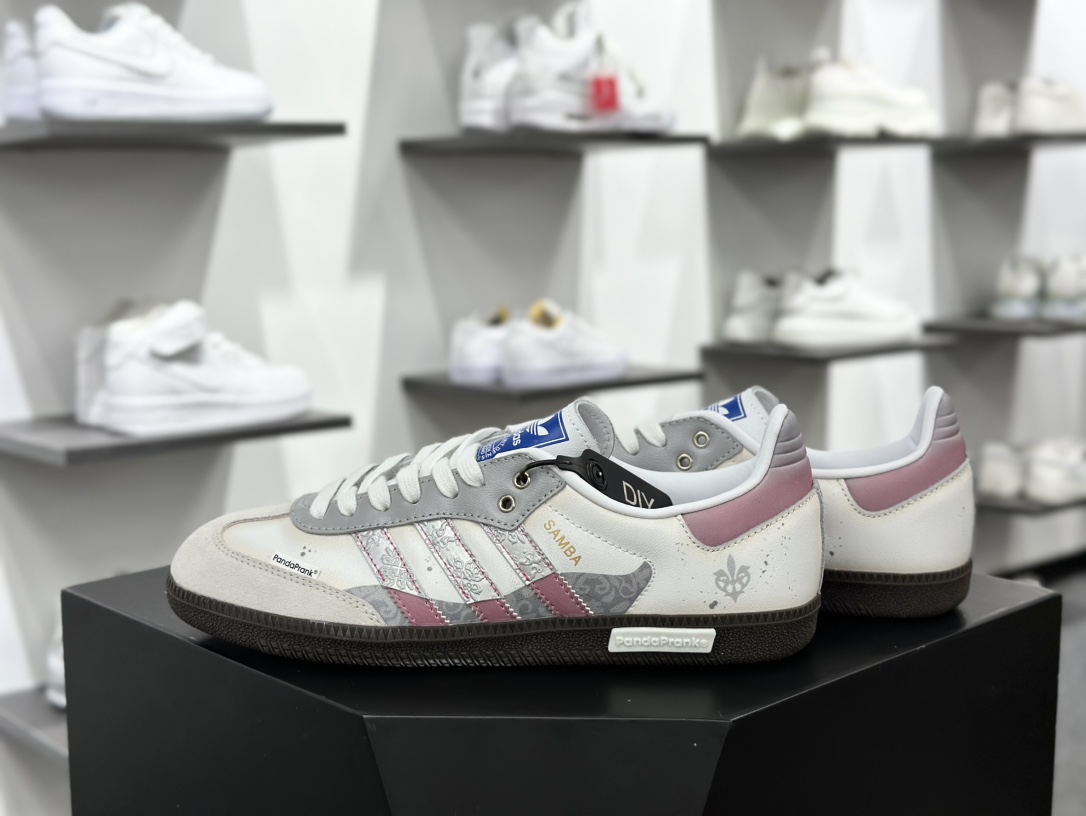 三叶草Adidas Originals Samba OG 桑巴舞系列板鞋“白灰粉摩登微镜涂鸦”B75806