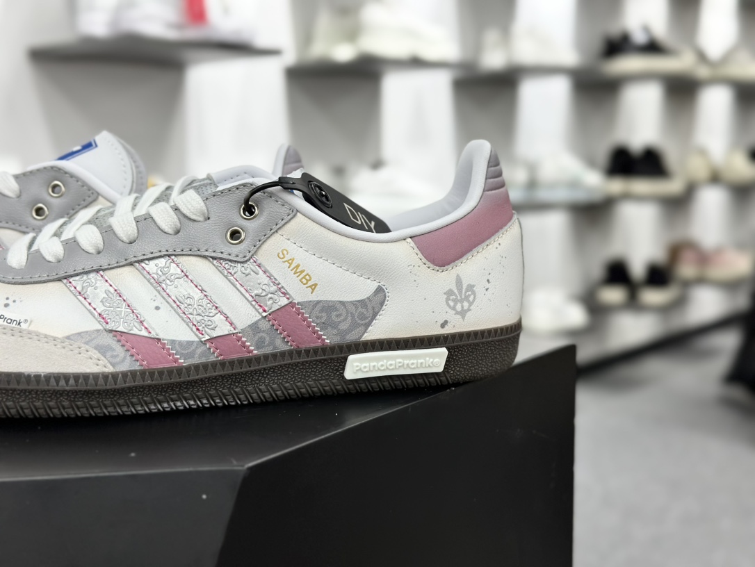 三叶草Adidas Originals Samba OG 桑巴舞系列板鞋“白灰粉摩登微镜涂鸦”B75806