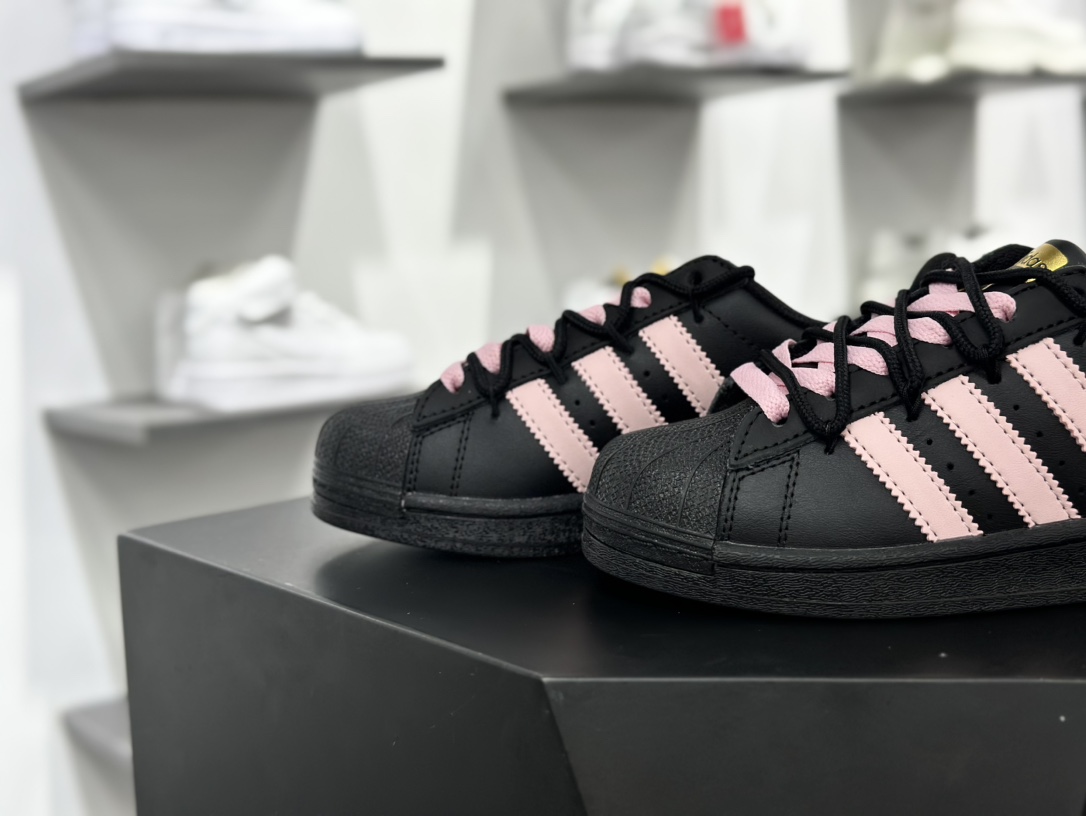 三叶草Adidas Originals Superstar”Peach Twig Flower”经典板鞋“皮革黑淡粉樱花粉”EG4959