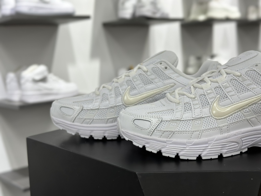 耐克Nike P-6000 Premium”Sail/Wolf Grey”系列低帮慢跑鞋“全白武士”CCD6404-100