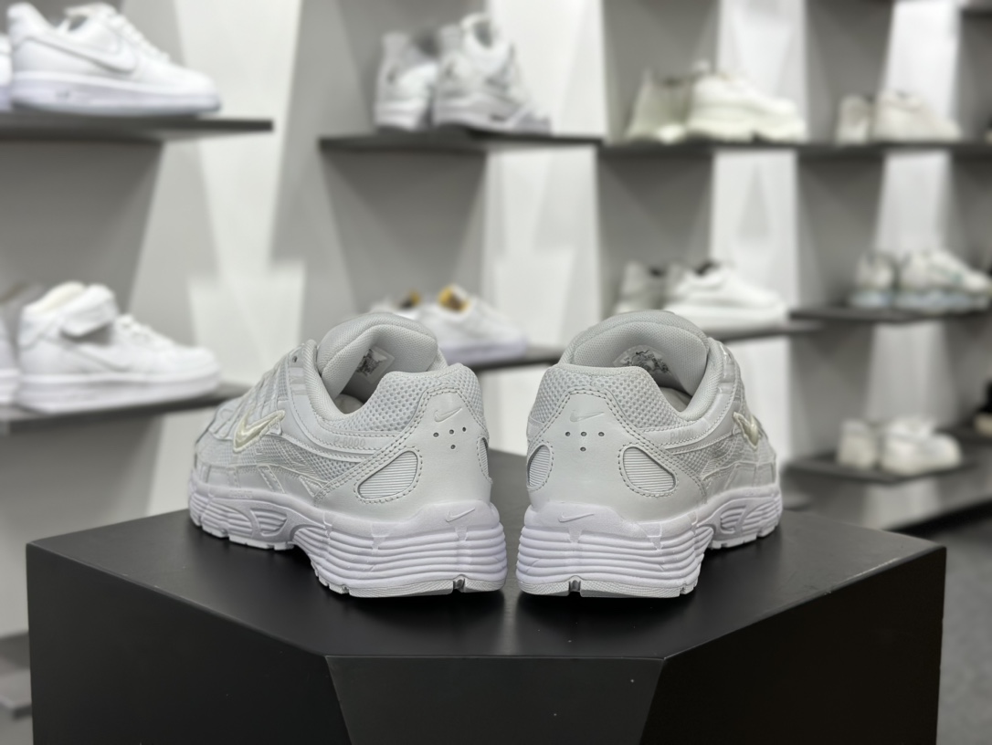 耐克Nike P-6000 Premium”Sail/Wolf Grey”系列低帮慢跑鞋“全白武士”CCD6404-100