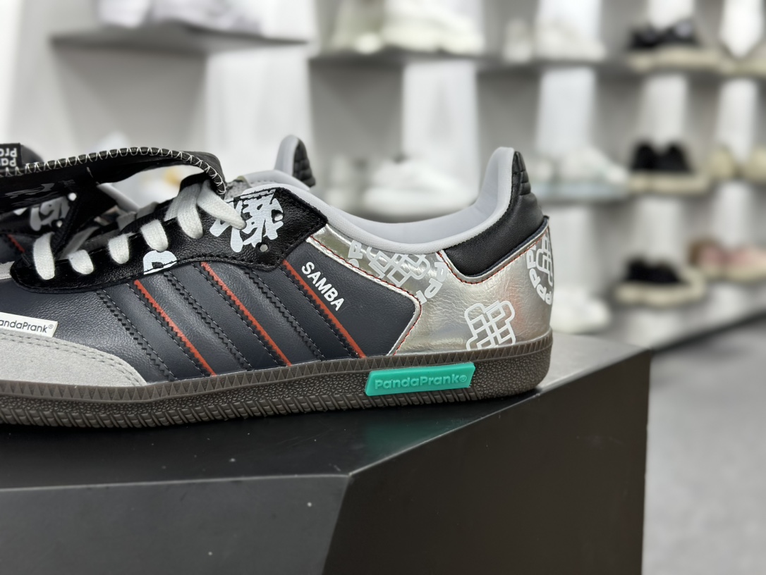 阿迪达斯/三叶草Adidas Originals Samba OG 桑巴舞板鞋“黑灰银金属元年涂鸦”IG1024