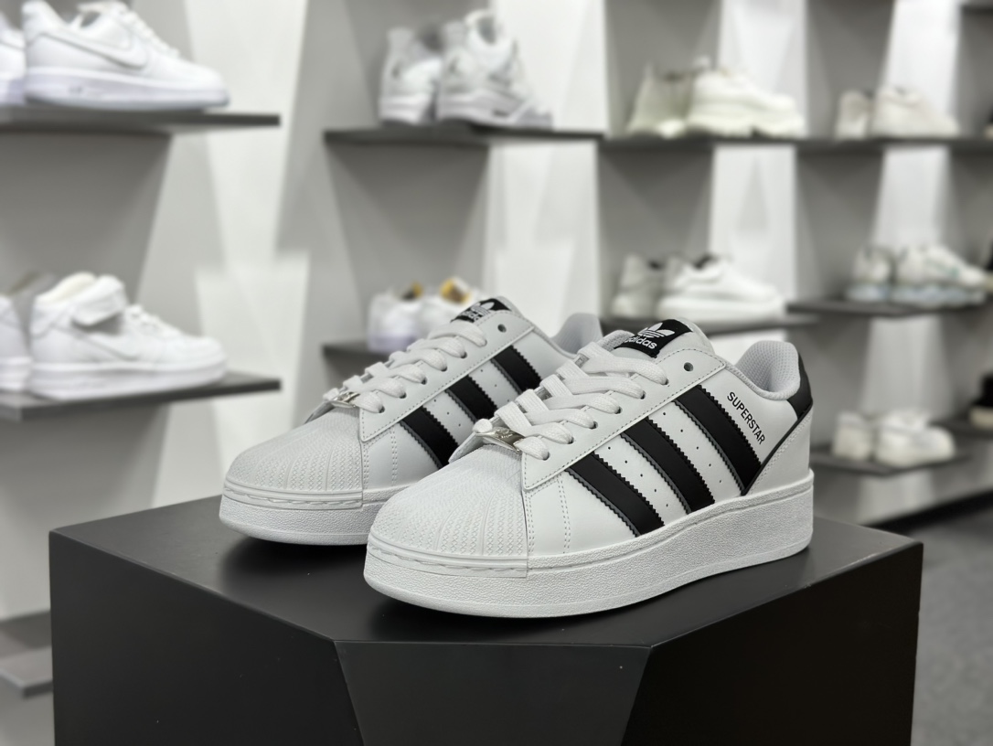 阿迪达斯/三叶草Adidas Originals Superstar XLG 贝壳头系列低帮运动板鞋“皮革白黑深灰字母LOGO”IE0011