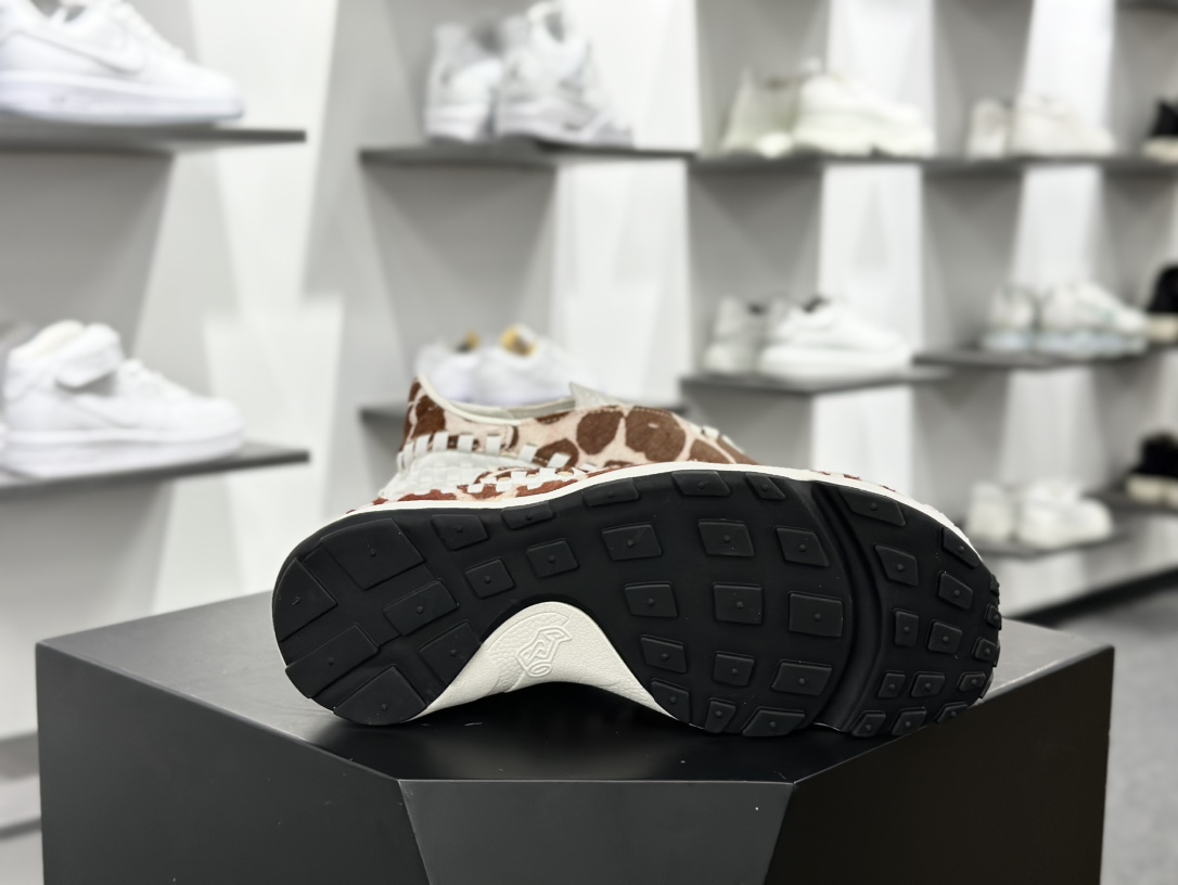 耐克NIKE Air Footscape Woven”Cow Print”足部慢跑鞋“棕米长颈鹿”FB1959-100