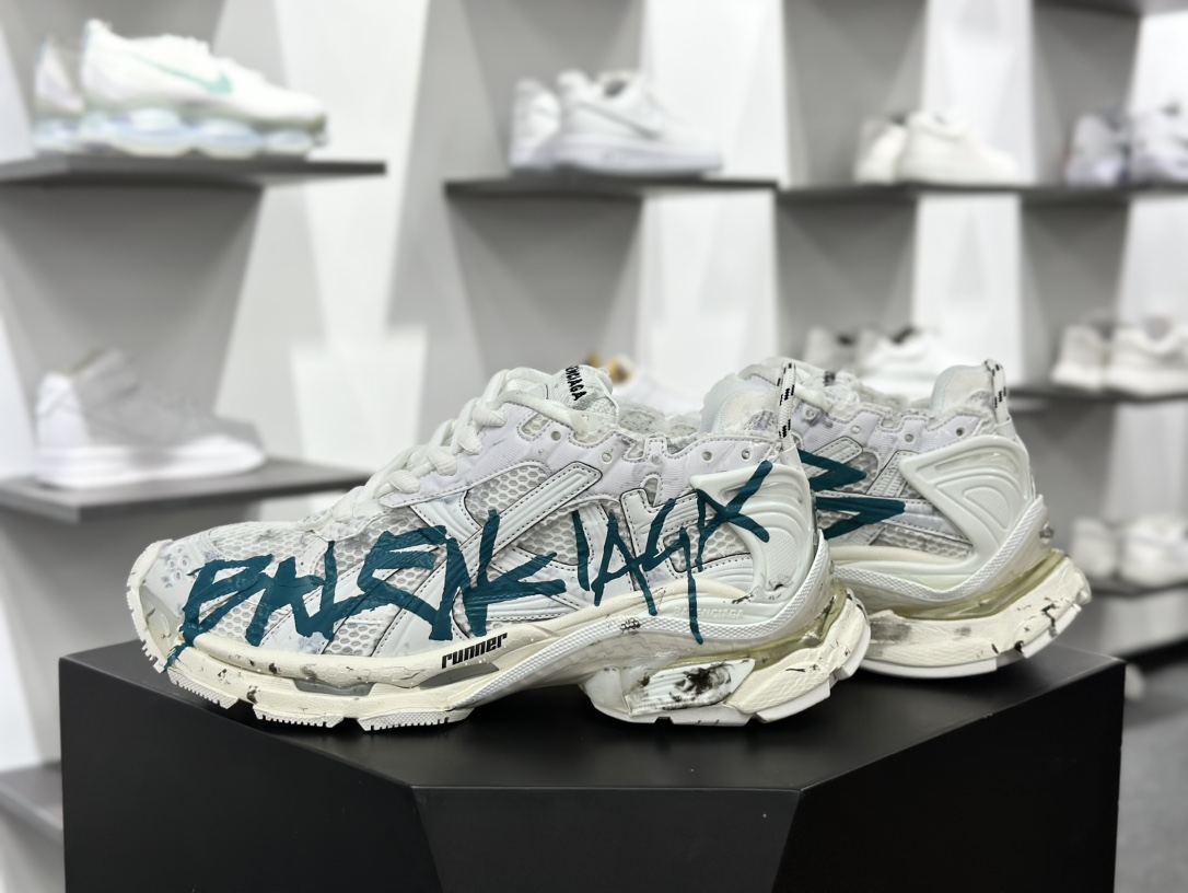 巴黎世家BALENCIAGA Runner Sneaker”White/Acid Blue”2.0慢跑鞋“2.0解构破坏白湖水蓝”772774 W3RNY 0133