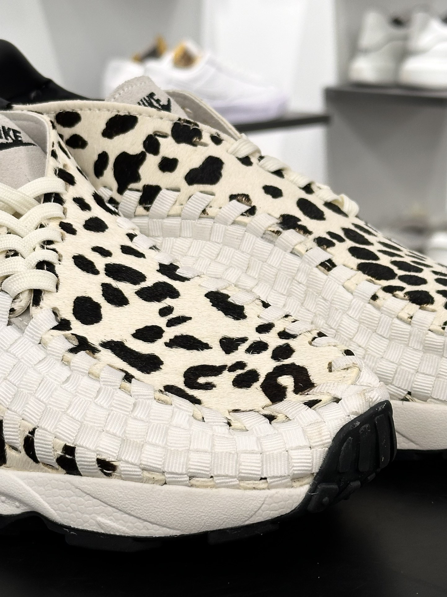 KE Air Footscape Woven”White Cow”足部编织慢跑鞋“乳白黑奶牛”FB1959-102